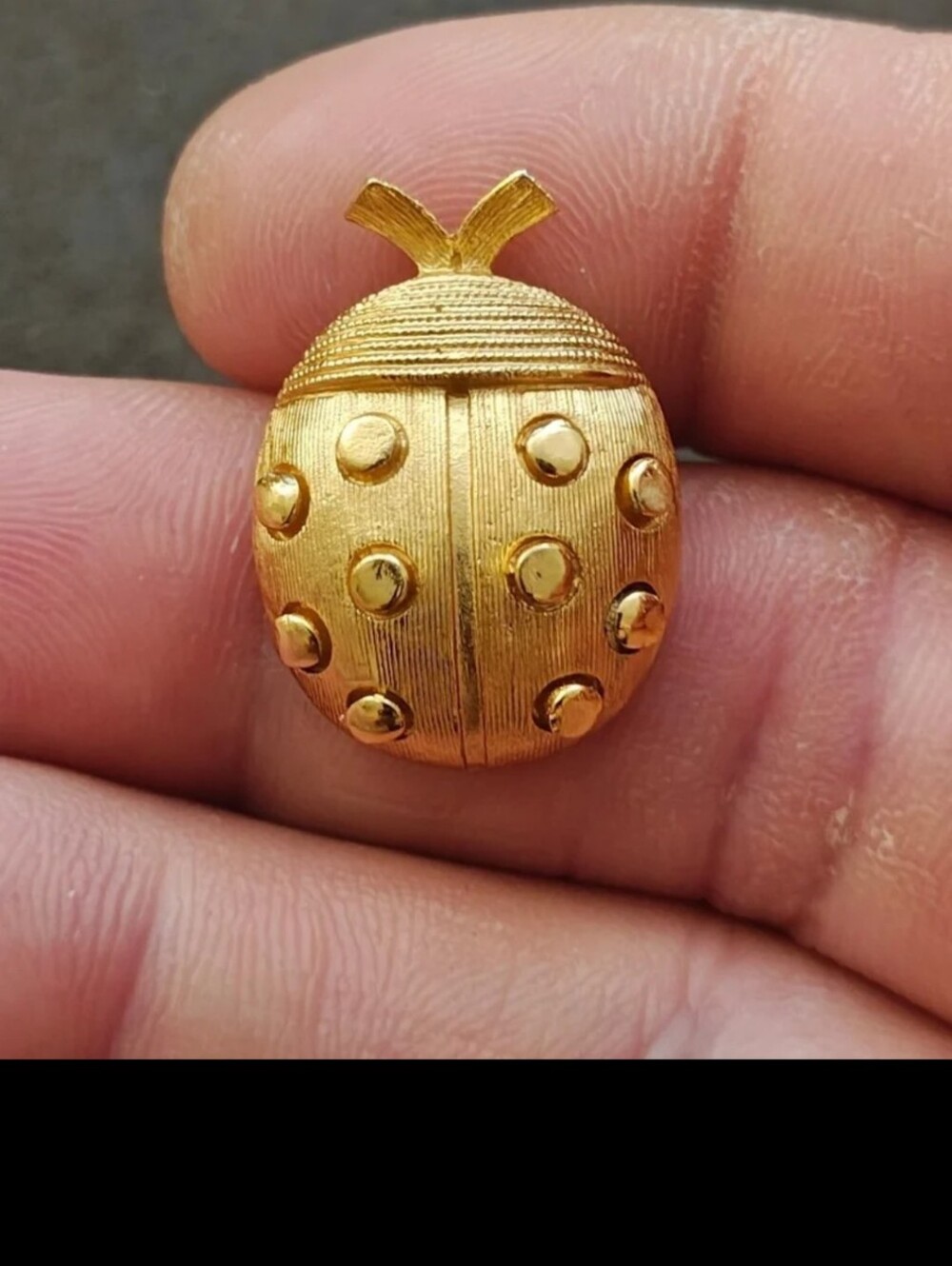 1950s/60s Crown Trifari Gold Tone Textured Lady Bug Brooch